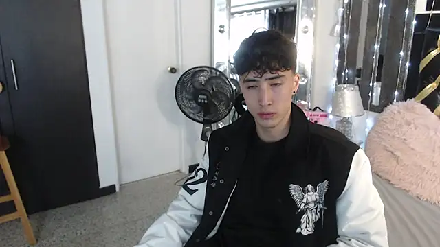 gojo satoru 18 online show from 03.17.25