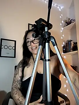 helena smith online show from 02.06.25