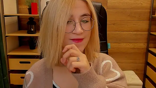 Moon13152 online show from 01.08.25