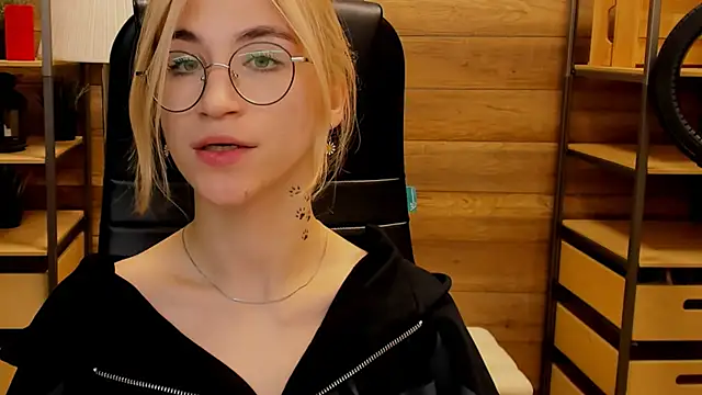 Moon13152 online show from 01.11.25