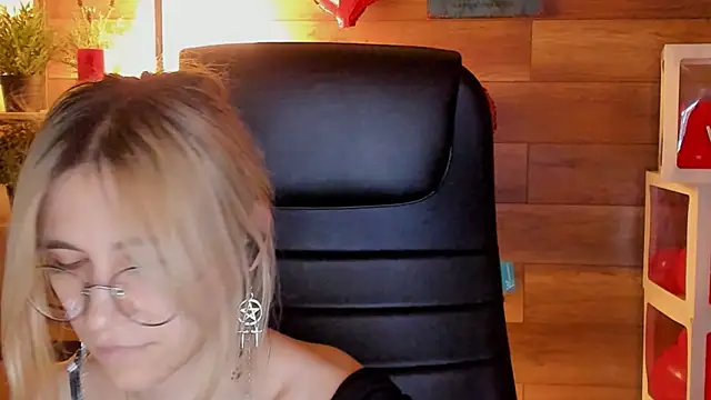 Moon13152 online show from 03.09.25