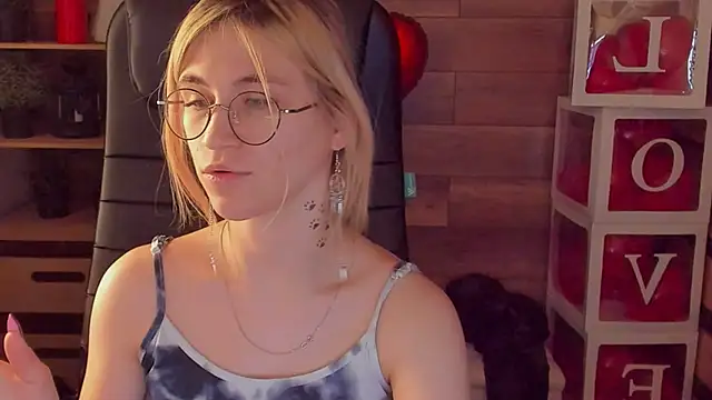 Moon13152 online show from 03.09.25