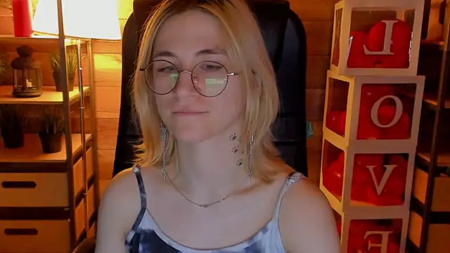 Moon13152 online show from 03.09.25