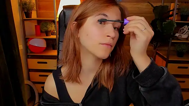 Moon13152 online show from 09.26.25