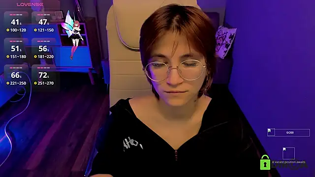 Moon13152 online show from 11.22.25