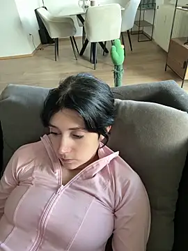 Lena Lang online show from 11.19.25