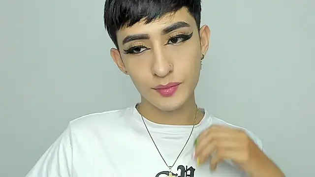 Snapshot of HotStar_yes chatting on 01.29.25 HotStar yes online show from 01.29.25