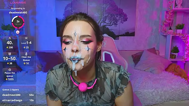 Snapshot of DorisGaillard chatting on 12.23.24 DorisGaillard online show from 12.23.24