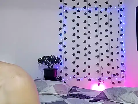 hotlatin92 online show from 12.30.24