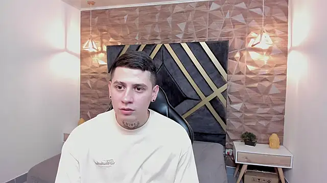 Yeiko Romero  online show from 02.06.25