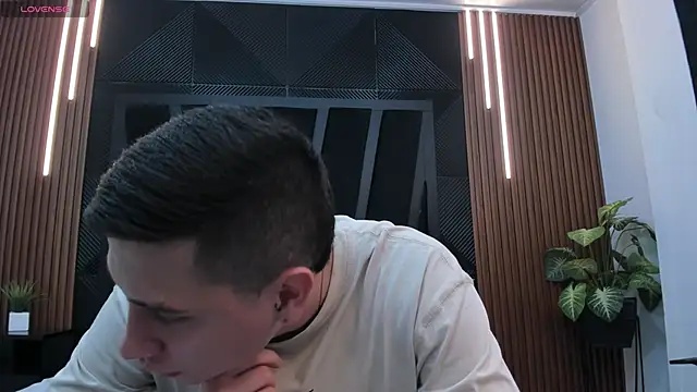 Yeiko Romero  online show from 03.05.25