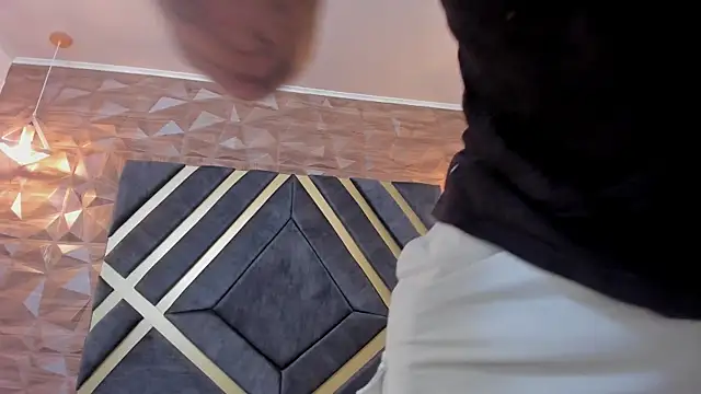 Yeiko Romero  online show from 03.18.25