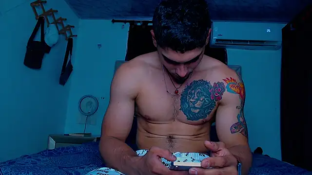 Snapshot of Rich_boy01 chatting on 01.26.25 Rich boy01 online show from 01.26.25