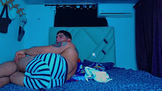 Snapshot of Rich_boy01 chatting on 02.24.25 Rich boy01 online show from 02.24.25