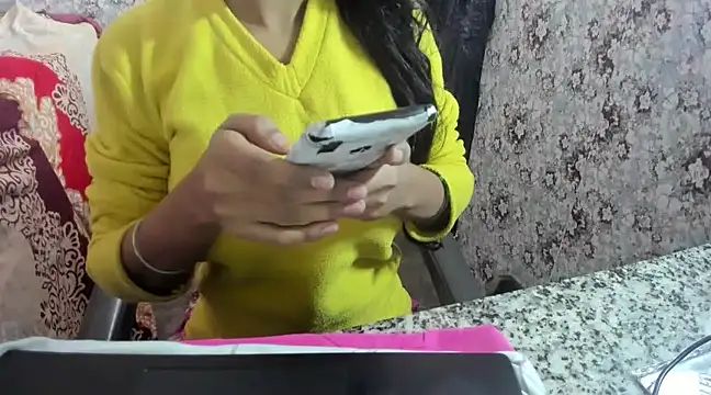 Snapshot of aarjulove chatting on 01.08.25 aarjulove online show from 01.08.25