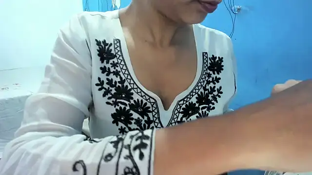 aarjulove online show from 12.20.25