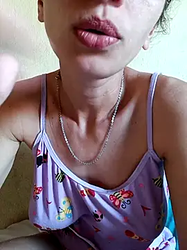 Snapshot of Nandasant09 chatting on 09.15.25 Nandasant09 online show from 09.15.25