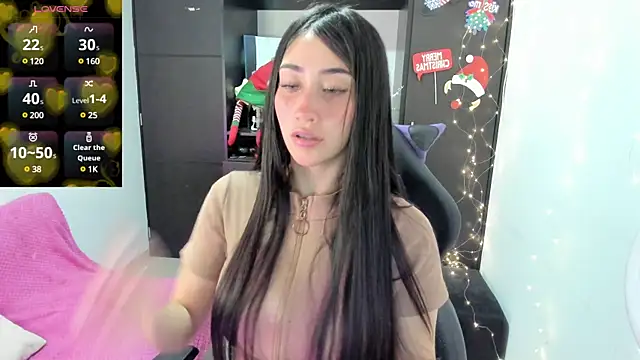 Snapshot of Emilytafur chatting on 12.31.24 Emilytafur online show from 12.31.24