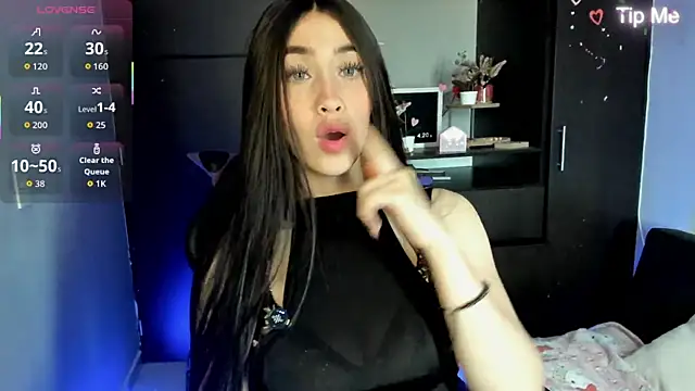 Snapshot of Emilytafur chatting on 05.30.26 Emilytafur online show from 05.30.26