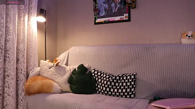 mari moon bunny online show from 01.25.25