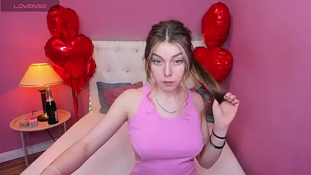 MollyMeltorr online show from 02.14.25