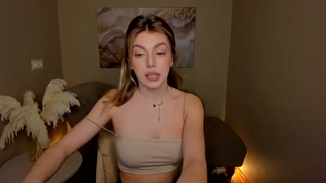 MollyMeltorr online show from 10.03.25