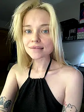 dollfromvenus online show from 11.15.25