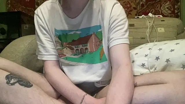 Snapshot of tyler_8x chatting on 03.11.25 tyler 8x online show from 03.11.25