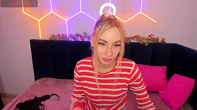 Snapshot of Diana_Garrett chatting on 12.31.24 Diana Garrett online show from 12.31.24