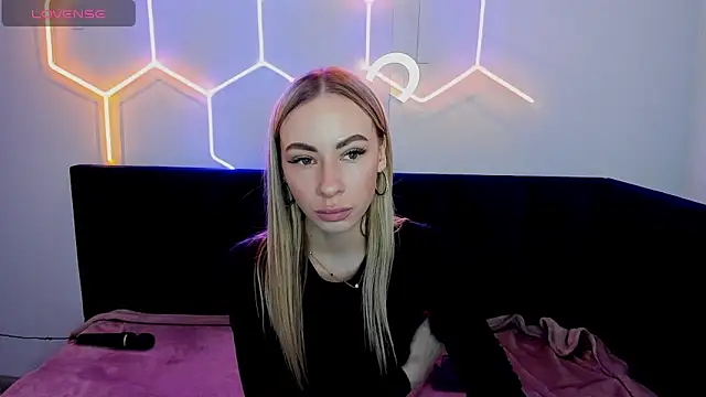 Snapshot of Diana_Garrett chatting on 02.08.25 Diana Garrett online show from 02.08.25