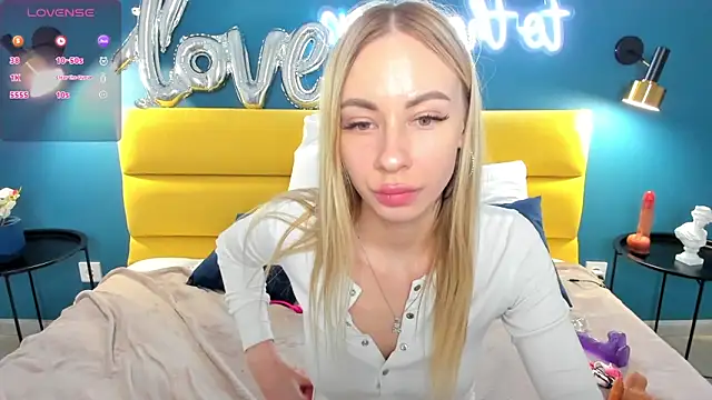 Snapshot of Diana_Garrett chatting on 03.01.25 Diana Garrett online show from 03.01.25