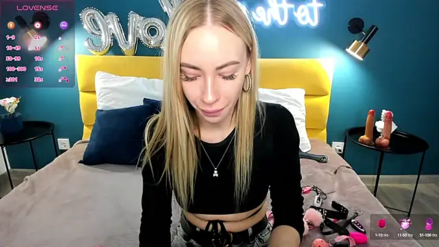 Snapshot of Diana_Garrett chatting on 03.09.25 Diana Garrett online show from 03.09.25