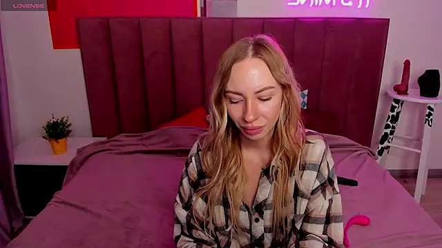 Snapshot of Diana_Garrett chatting on 10.05.25 Diana Garrett online show from 10.05.25