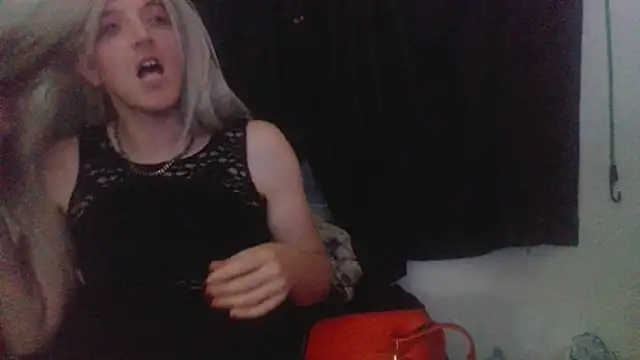 sexyblondetrans online show from 10.04.25