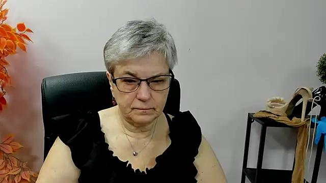 IrisDream online show from 10.10.25