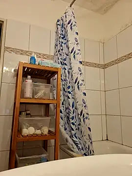 Josephine LIVE online show from 12.02.25