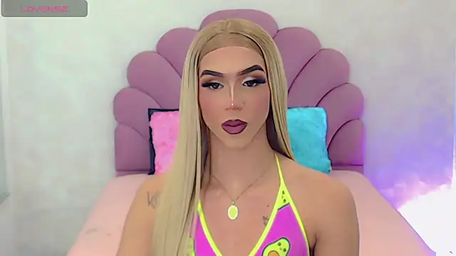 Snapshot of briana_sex32 chatting on 02.14.25 briana sex32 online show from 02.14.25