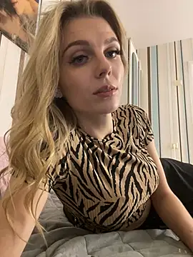 Snapshot of Liya_my chatting on 01.22.25 Liya my online show from 01.22.25