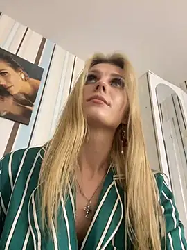 Snapshot of Liya_my chatting on 02.12.25 Liya my online show from 02.12.25