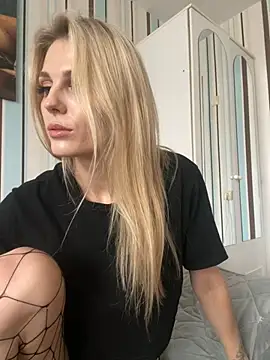 Snapshot of Liya_my chatting on 02.20.25 Liya my online show from 02.20.25