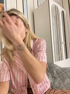 Snapshot of Liya_my chatting on 02.26.25 Liya my online show from 02.26.25