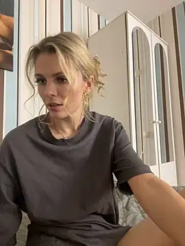 Snapshot of Liya_my chatting on 03.17.25 Liya my online show from 03.17.25