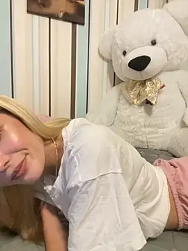 Snapshot of Liya_my chatting on 09.15.25 Liya my online show from 09.15.25