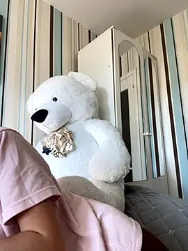 Snapshot of Liya_my chatting on 10.21.25 Liya my online show from 10.21.25