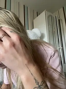 Snapshot of Liya_my chatting on 11.05.25 Liya my online show from 11.05.25