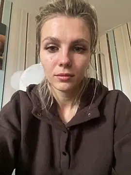 Snapshot of Liya_my chatting on 11.08.25 Liya my online show from 11.08.25