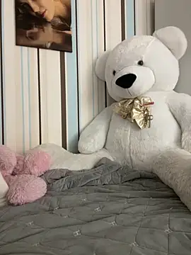 Snapshot of Liya_my chatting on 11.25.25 Liya my online show from 11.25.25