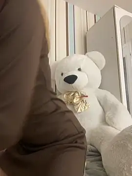 Snapshot of Liya_my chatting on 11.26.25 Liya my online show from 11.26.25