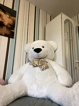 Snapshot of Liya_my chatting on 11.28.25 Liya my online show from 11.28.25