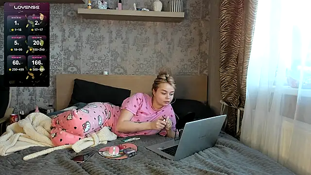 purebeautie13 online show from 12.30.24